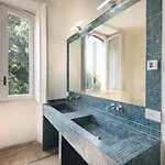 Lägenhetshotell Nagi - Luxury Albavilla
