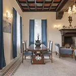 Nagi - Luxury Lägenhetshotell