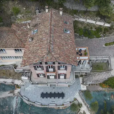 Nagi - Luxury Lägenhetshotell Albavilla