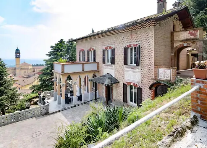 Aparthotel Alcaeus - Luxury Albavilla
