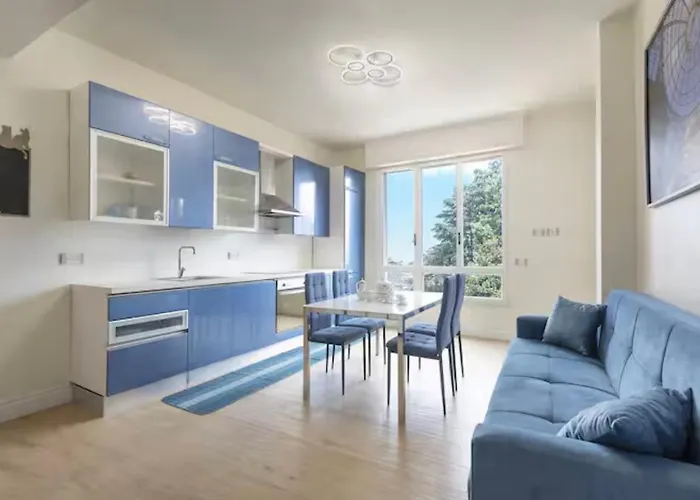 Alcaeus - Luxury 3*