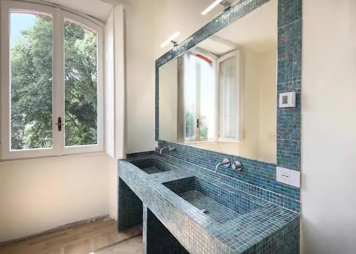 Aparthotel Alcaeus - Luxury Albavilla